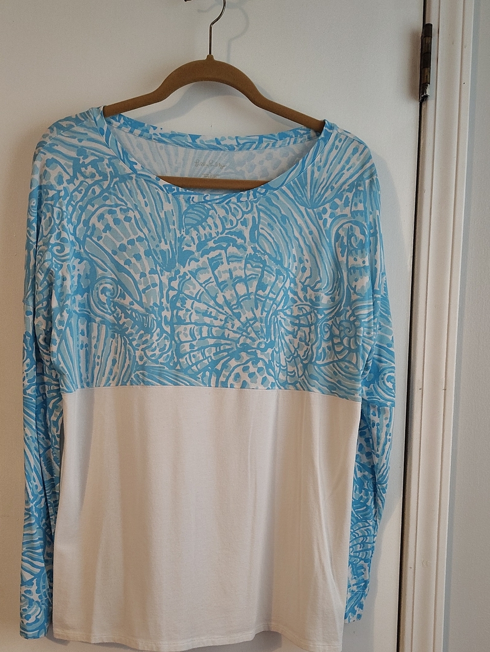 Lilly Pulitzer Blue & White Shell-Print Long Sleeve Top